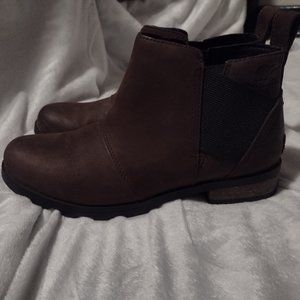 Women's Sorel Chelsea boots